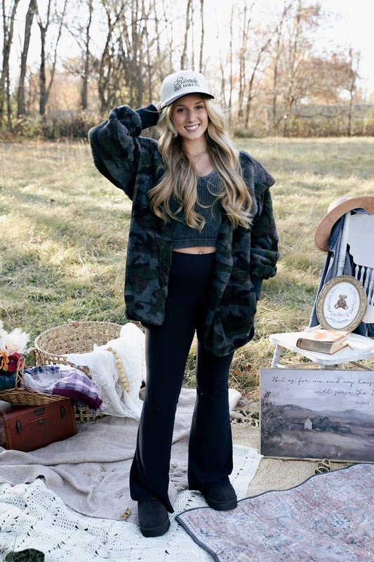 The Cozy Cloud Sherpa — Dark Camo